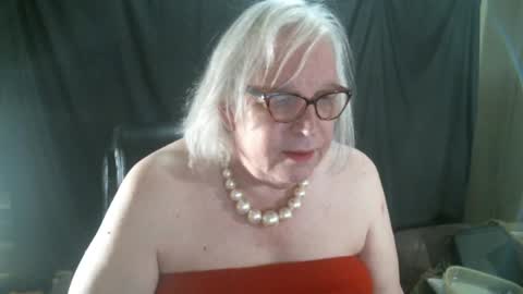Sissy Diane online show from 01.02.25