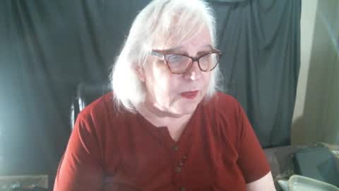 Sissy Diane online show from 01.04.25