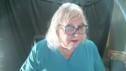 Sissy Diane online show from 02.03.25