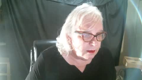 Sissy Diane online show from 02.06.25