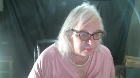 Sissy Diane online show from 02.21.25