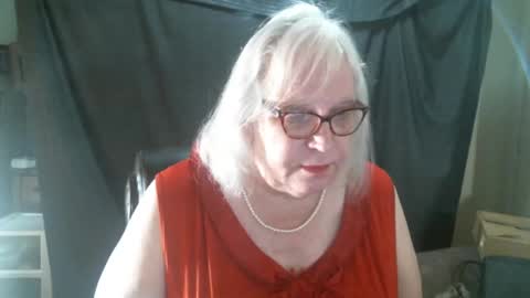 Sissy Diane online show from 02.22.25