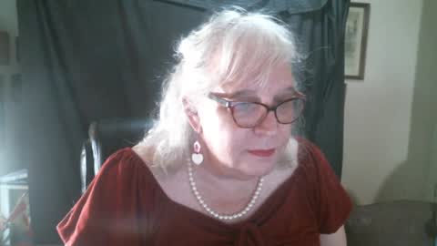 Sissy Diane online show from 09.25.25