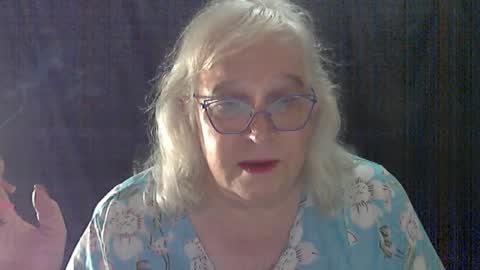 Snapshot of sissydianetx chatting on 11.20.25 Sissy Diane online show from 11.20.25