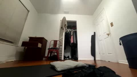 SIXFOOTFOURNINE online show from 04.05.26