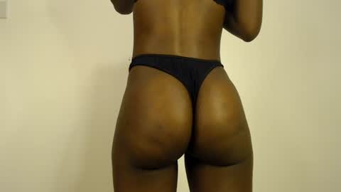 sizzly_ass online show from 06.25.26