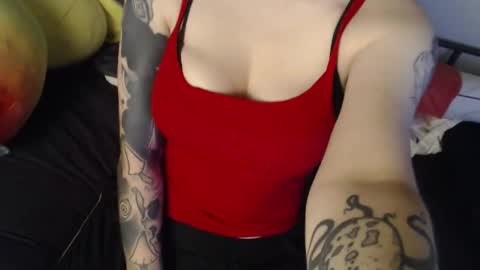 sk8t3rgurl online show from 10.27.25