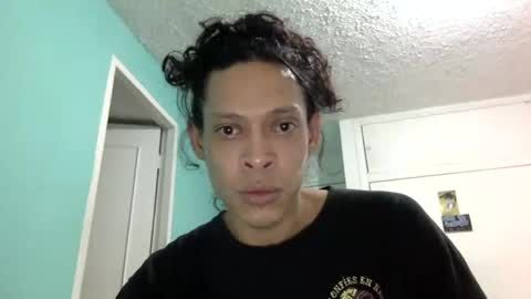 Snapshot of ska8420 chatting on 11.19.25 Fred tatt online show from 11.19.25