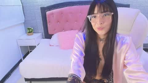 Skadhi online show from 04.10.26