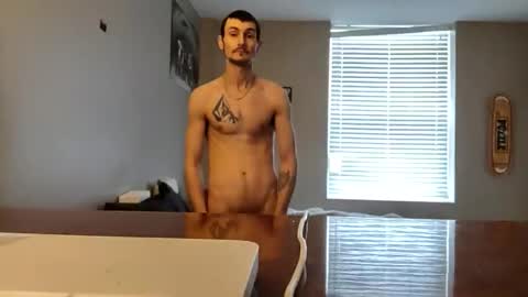 Snapshot of skaterpunk_1992 chatting on 02.01.26 skaterpunk_1992 online show from 02.01.26