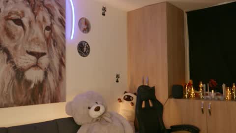 Snapshot of skeeter_cb chatting on 02.12.26 Skeete CHRISTMAS SHOW THIS DECEMBER 24 CHECK OUT MY AMAZON LIST AND MAKE ME HAPPY online show from 02.12.26