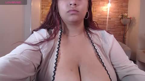 Snapshot of skeler_lovd_b chatting on 12.16.24 Skarlet online show from 12.16.24