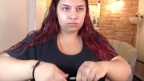 Snapshot of skeler_lovd_b chatting on 02.18.25 Skarlet online show from 02.18.25