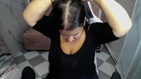 Snapshot of skeler_lovd_b chatting on 04.30.26 Skarlet online show from 04.30.26