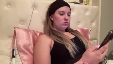 skiimaskabby online show from 01.07.26