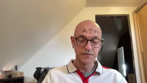 Skinbastard online show from 04.12.26