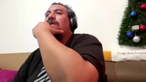 Snapshot of skinhell chatting on 01.19.25 Elias online show from 01.19.25