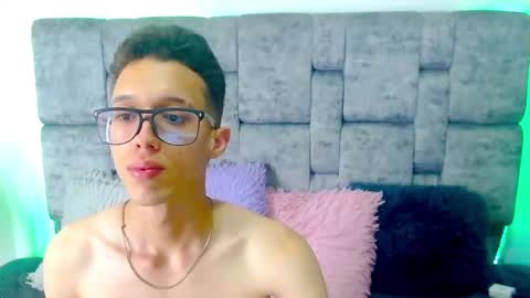 Snapshot of skinny_bigcock20 chatting on 02.26.25 skinny_bigcock20 online show from 02.26.25