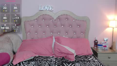 Hailey online show from 04.08.26