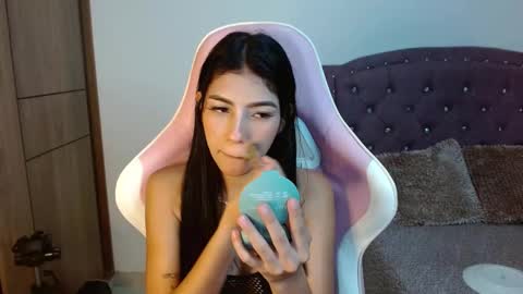 Hailey online show from 03.07.25