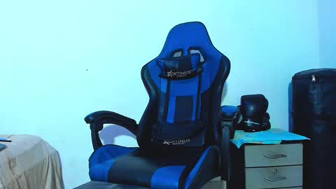 Snapshot of skinny_marked chatting on 12.16.25 skinny marked online show from 12.16.25