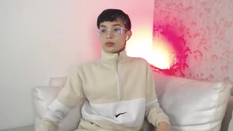 Snapshot of skinny_office chatting on 02.08.26 David online show from 02.08.26