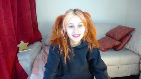 Snapshot of skinny_raven chatting on 01.30.25 Marion online show from 01.30.25