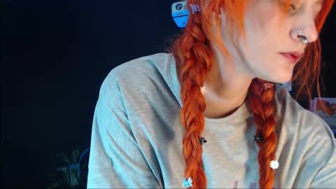 Snapshot of skinny_raven chatting on 10.07.25 Marion online show from 10.07.25