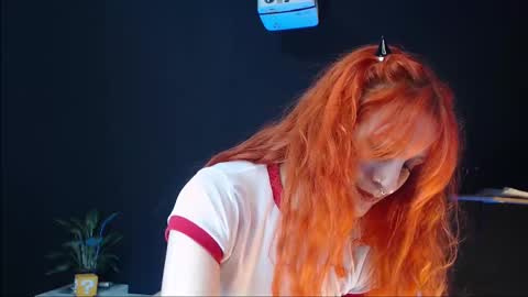 Snapshot of skinny_raven chatting on 10.15.25 Marion online show from 10.15.25