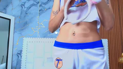 Snapshot of skinnyandcute_ chatting on 02.22.25 Mariah Black online show from 02.22.25