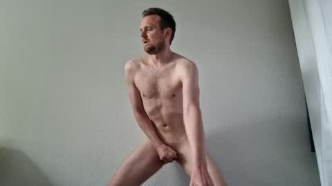 Snapshot of skinnyb24 chatting on 05.17.26 skinnyb24 online show from 05.17.26