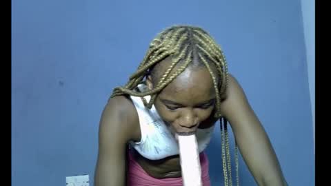 Linda independent model online show from 03.30.26