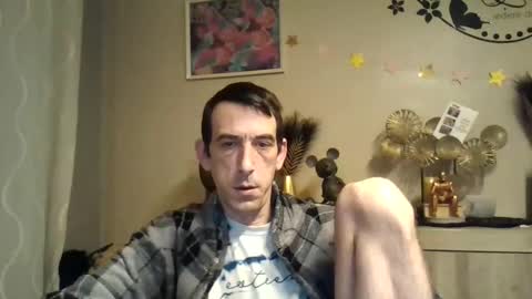 Snapshot of skinnybigcock2 chatting on 02.12.25 SkinnyBigCock2 online show from 02.12.25