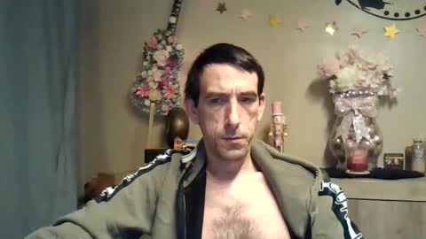 SkinnyBigCock2 online show from 11.17.25