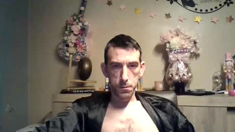 SkinnyBigCock2 online show from 12.20.25