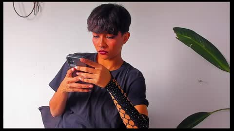 Snapshot of skinnybody_ chatting on 04.09.26 skinnybody_ online show from 04.09.26