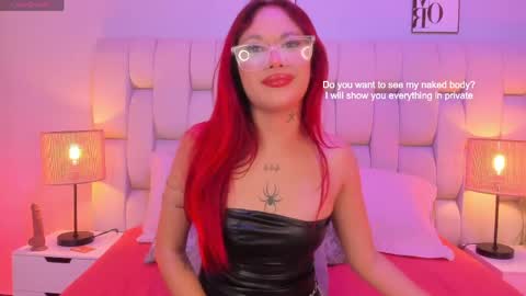 Snapshot of skinnyfoxyy chatting on 05.06.26 Foxy online show from 05.06.26