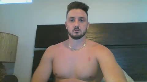 skinnyguylongdick1 online show from 01.19.25