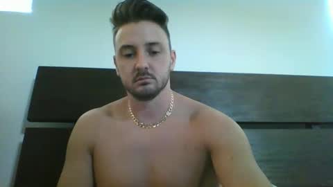 skinnyguylongdick1 online show from 01.25.25
