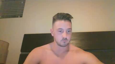 skinnyguylongdick1 online show from 10.18.25