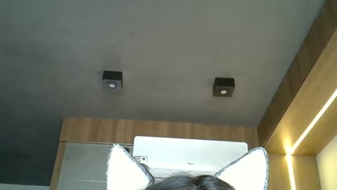 skinnykittencam online show from 10.15.25