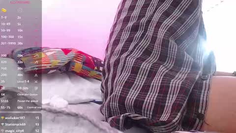 Karla  online show from 02.22.25