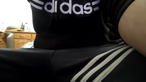 Snapshot of skorpioboy chatting on 12.21.25 Pussy fan online show from 12.21.25