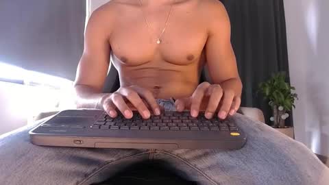 Snapshot of skull_prospect chatting on 02.18.26 Liam Vokov online show from 02.18.26