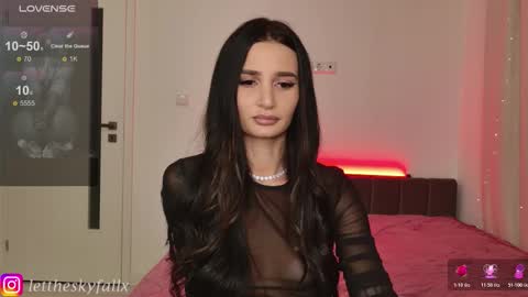 Snapshot of sky011fall chatting on 02.06.26 Eliza online show from 02.06.26