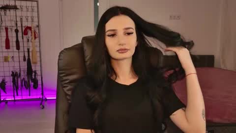 Snapshot of sky011fall chatting on 03.01.26 Eliza online show from 03.01.26