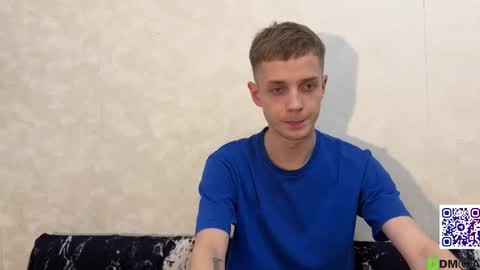 Snapshot of sky_hunter chatting on 09.17.25 sky_hunter online show from 09.17.25