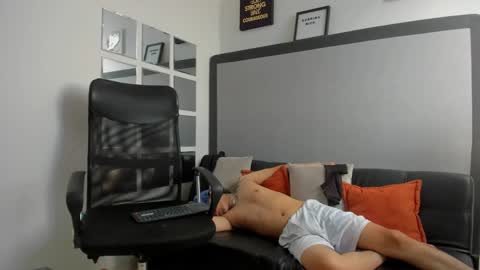 Snapshot of sky_wild chatting on 10.23.25 sky_wild online show from 10.23.25