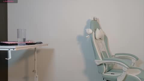 SKYE. online show from 10.11.25