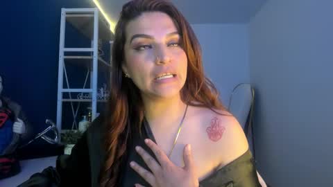 skylar__desire online show from 10.18.25